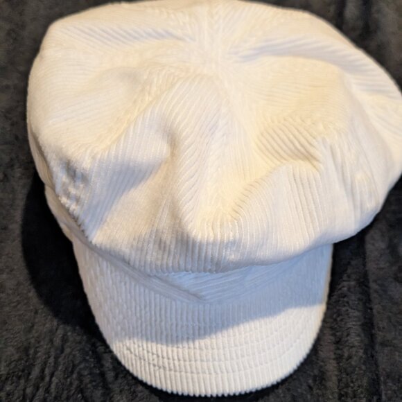 NWOT White Newsboy Cap - Picture 1 of 4